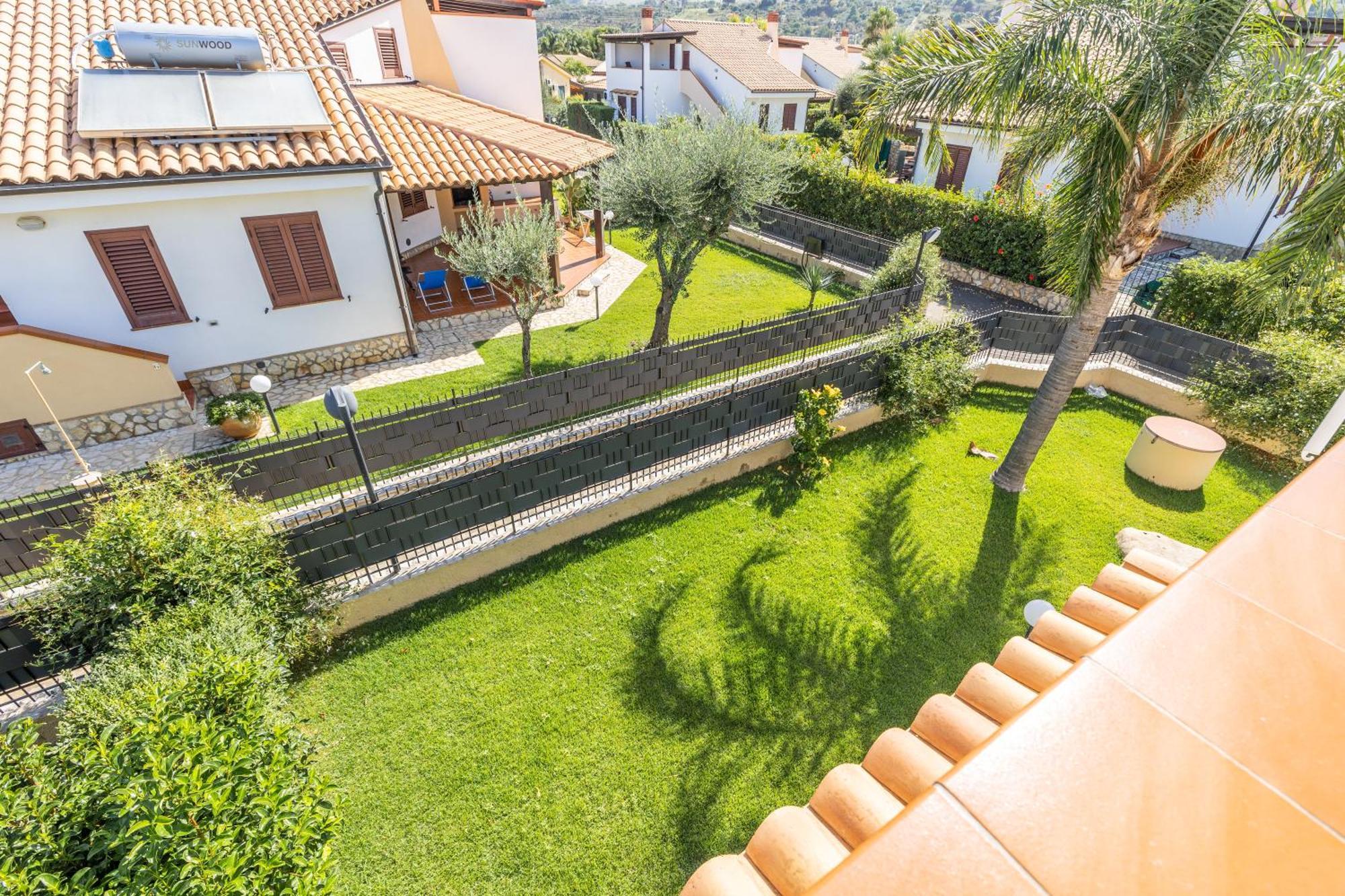 Arvilla'S Houses Campofelice Di Roccella Exterior photo